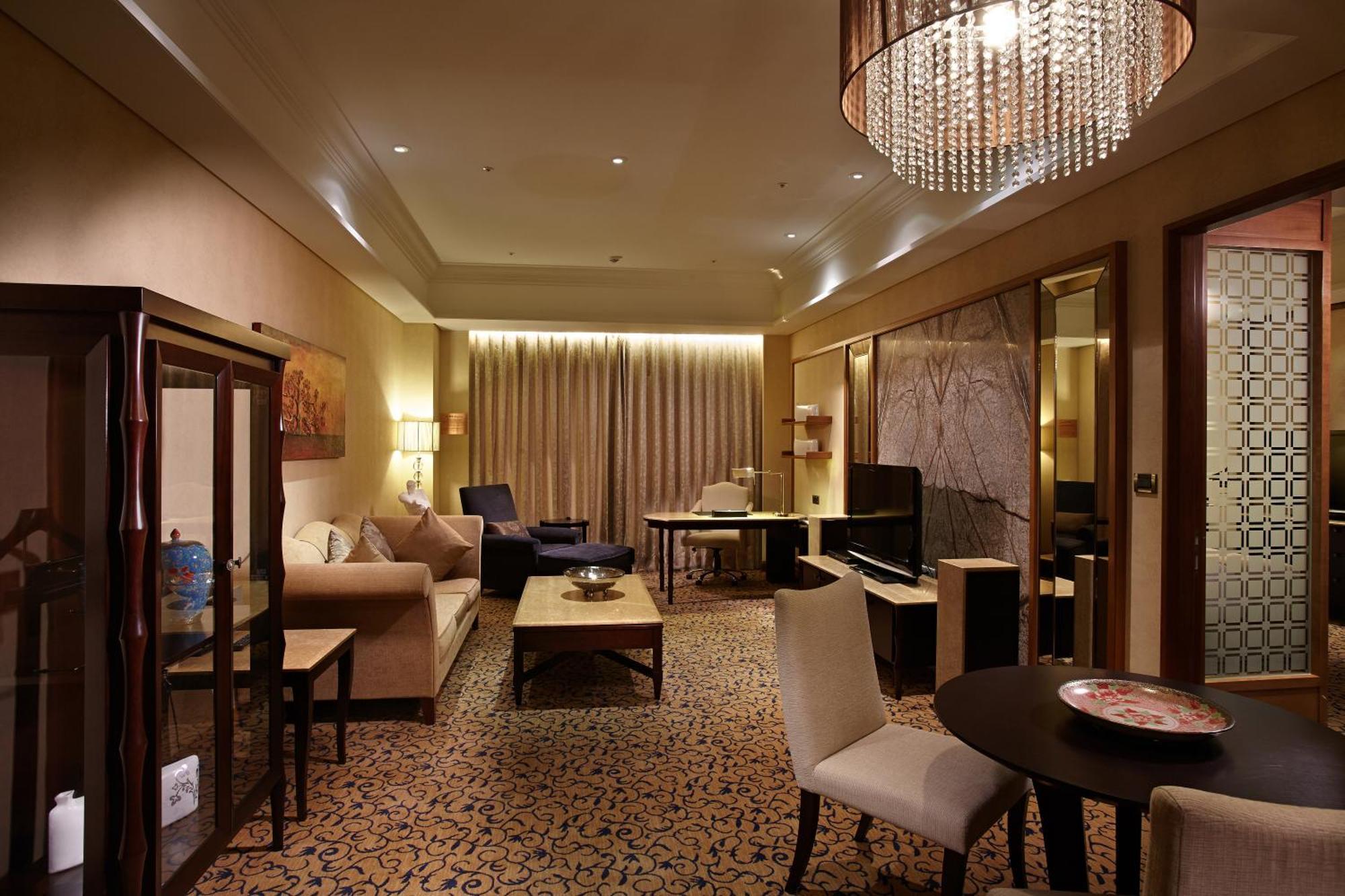 E-Da Royal Hotel Dashu Zewnętrze zdjęcie A suite at the hotel