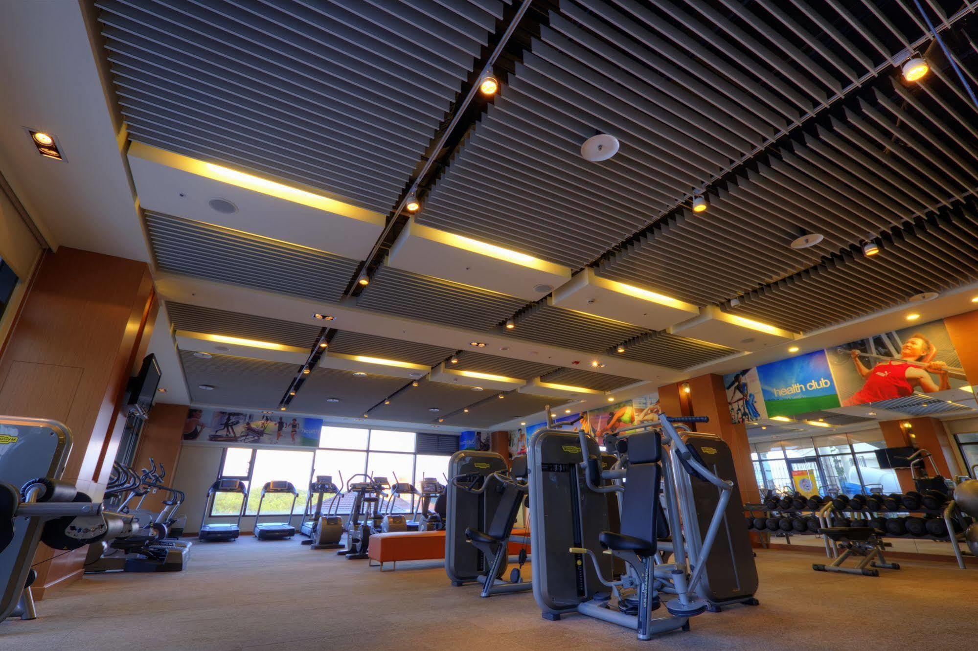 E-Da Royal Hotel Dashu Zewnętrze zdjęcie The gym at the 101 Tower